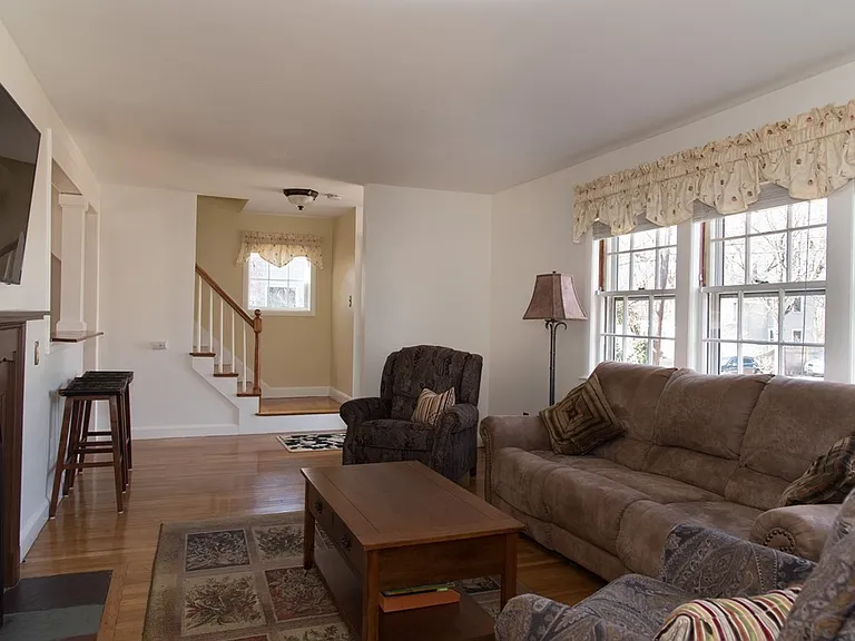 26 Carville Ave — Photo 7