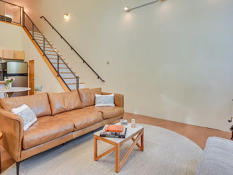 812 Calle Saragosa #B — Photo 17