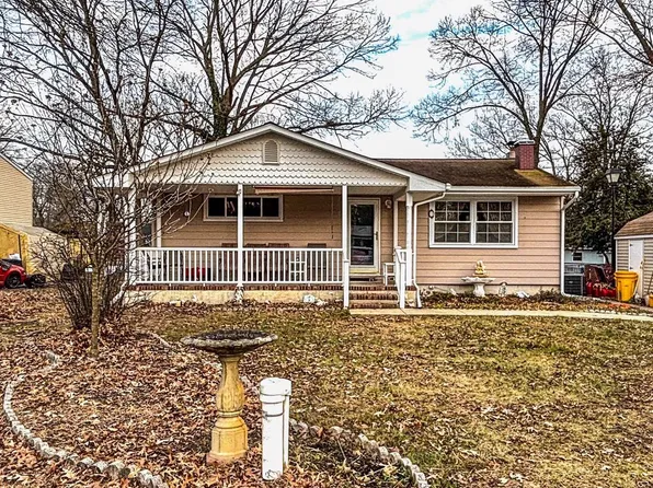 189 10th St, Pasadena, MD 21122