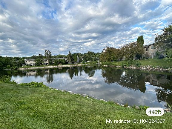 2nd image of 779 Watersedge Dr