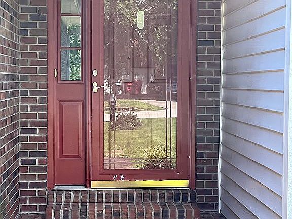 3rd image of 1202 Discher Dr