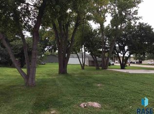 718 N Kiwanis Ave, Sioux Falls, SD 57104
