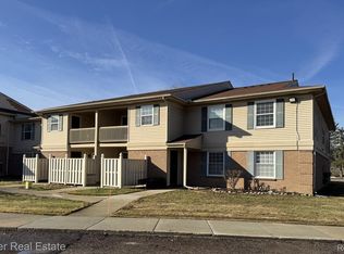 19248 Northridge Dr, Northville, MI