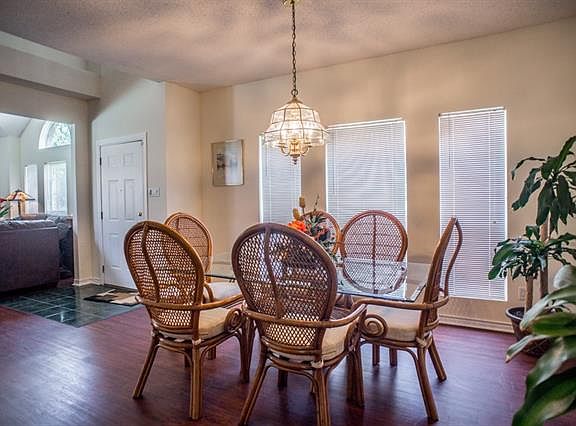 5th image of 613 Arbor Ct