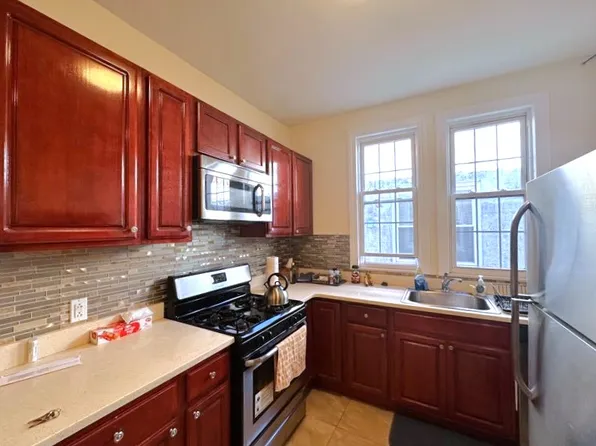 25-27 46th Street image 1 of 28