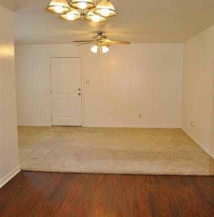 2nd image of 803 Autumn Cir APT B