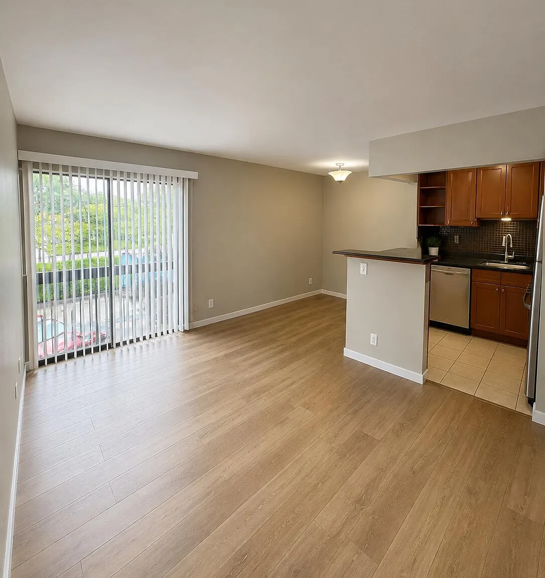 2 bed, 2.0 bath, 800 sqft, $1,800 — Photo 2