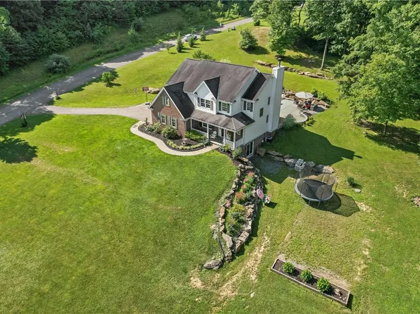 138 Timberlee Dr, Evans City, PA 16033