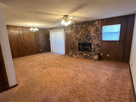 5th image of 800 Laurelwood Dr