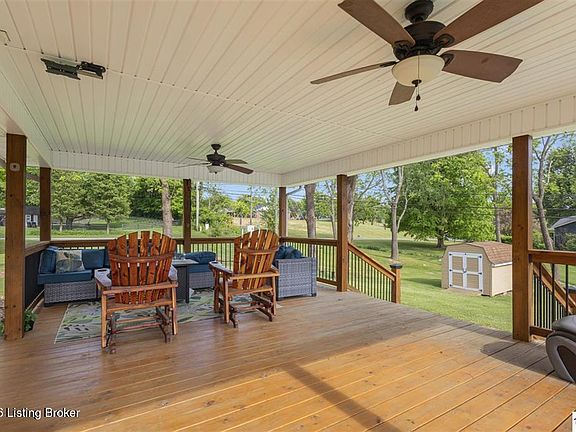 4th image of 200 Carey Ln