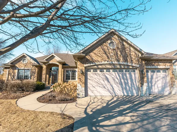 499 Quinlan Ave, Dekalb, IL 60115