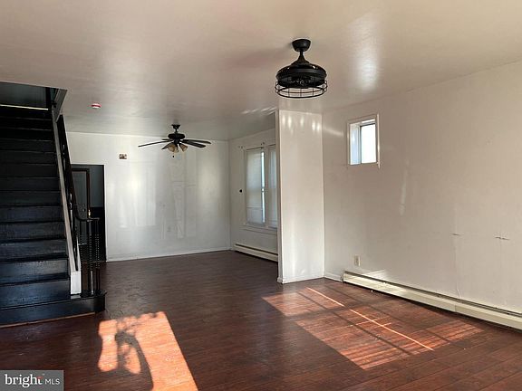 3rd image of 4212 Meridian St