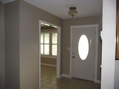 4th image of 908 River Oaks Dr