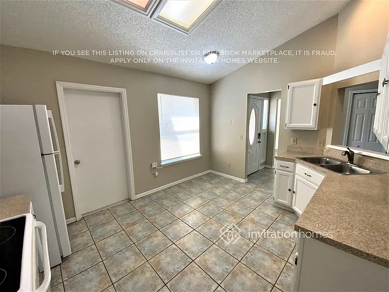 7737 Rockridge Dr W — Photo 6