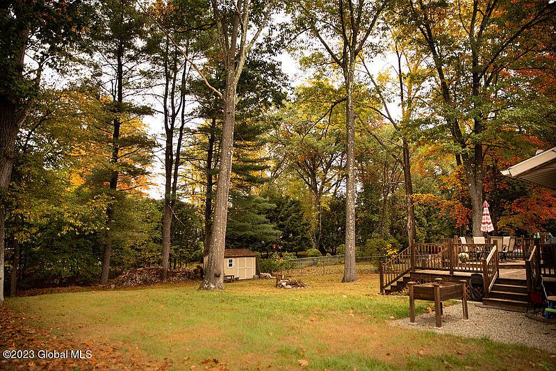 4th image of 56 Curt Boulevard