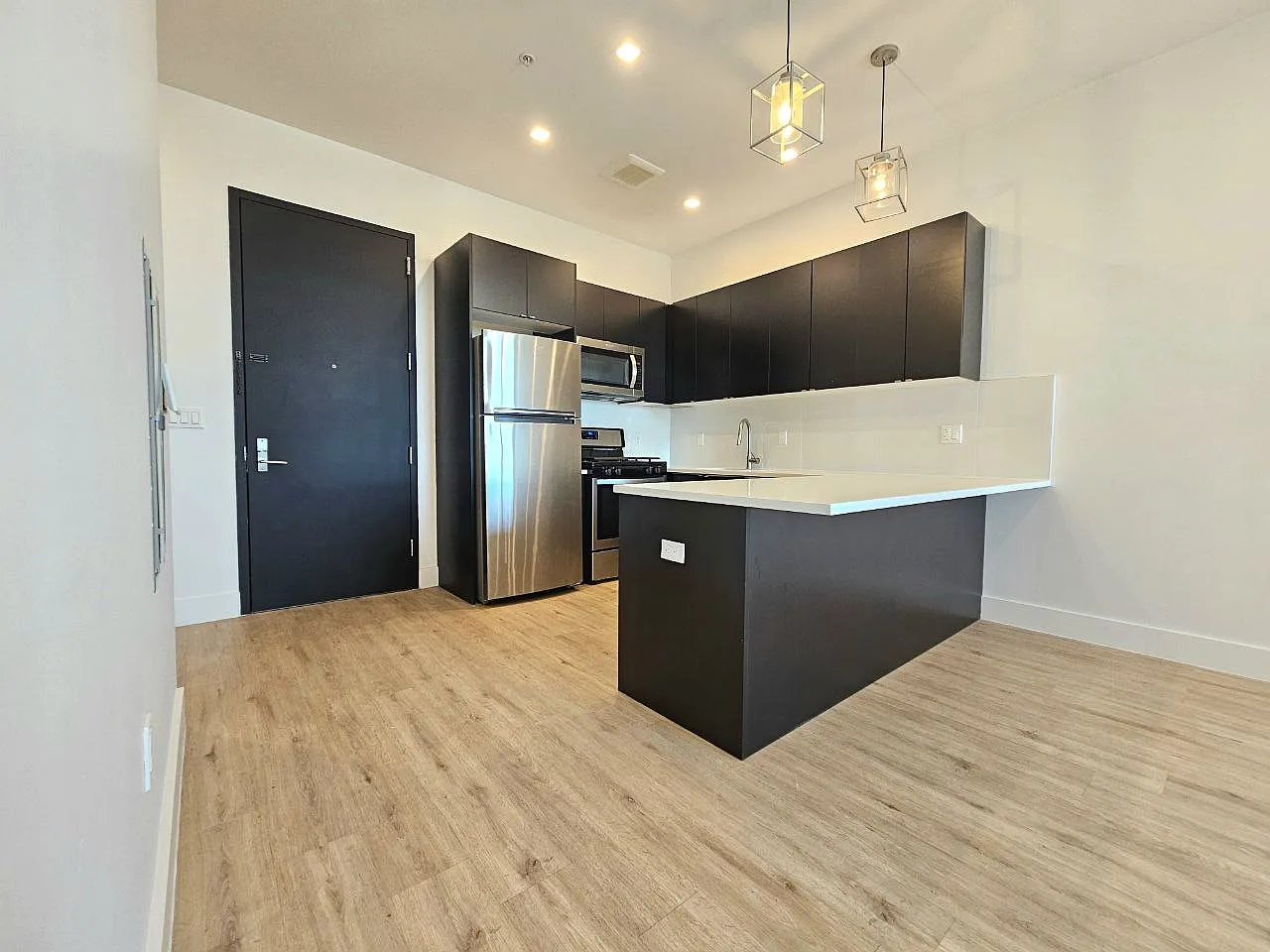 1 bed, 750 sqft, $2,195 — Photo 4