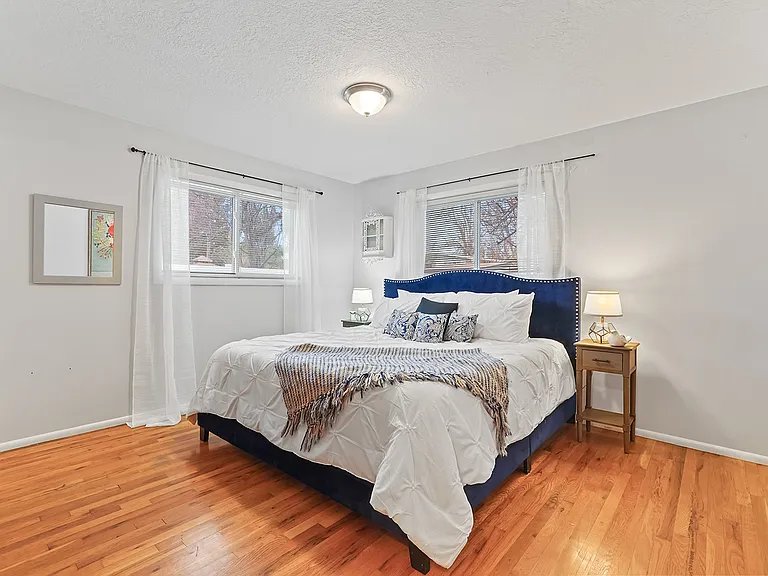 7001 W Northview St — Photo 11