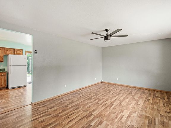 5th image of 13337 Sherman St