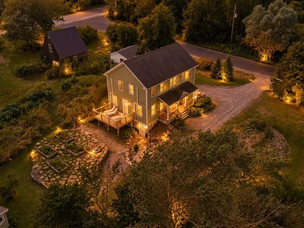 8 Lower Grand Pre Rd, Hortonville, NS B4P 2R3