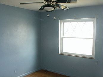 5th image of 1647 Newton Ave
