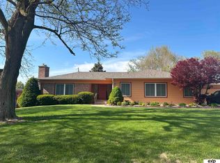 10276 Fowler Ave, Omaha, NE 68134