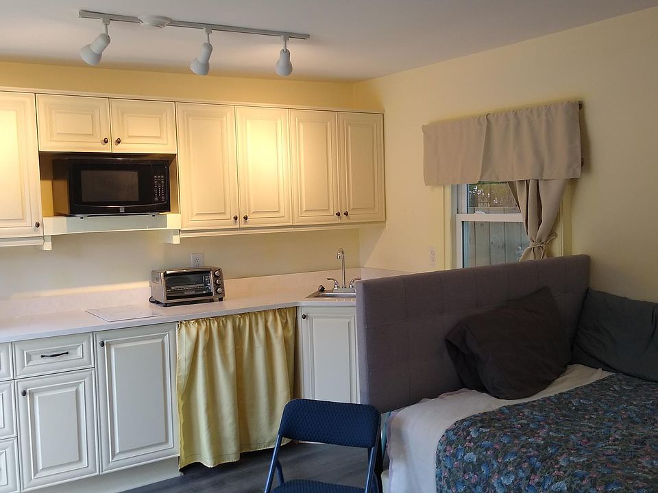 1st image of 6917 Monument Ave #6917B