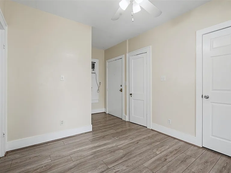 4201 Woodleigh St #3 — Photo 4