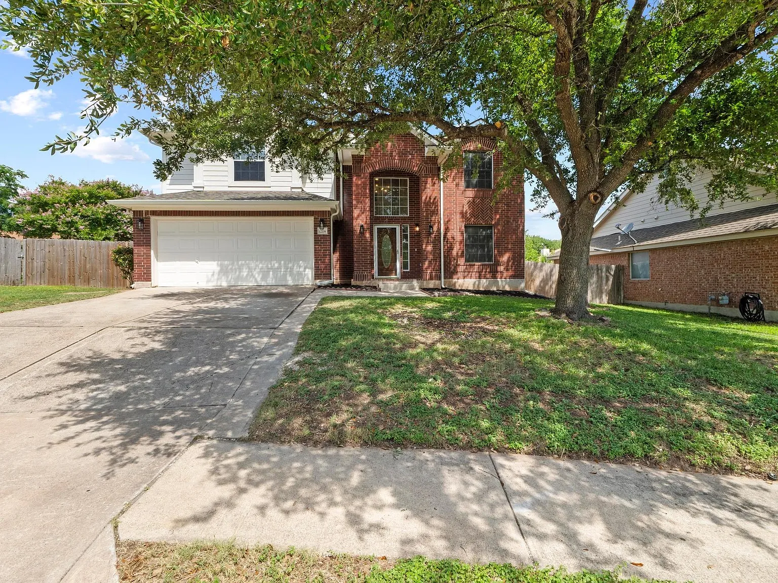 4 bed, 2.5 bath, 2643 sqft, $2,595 — Photo 3