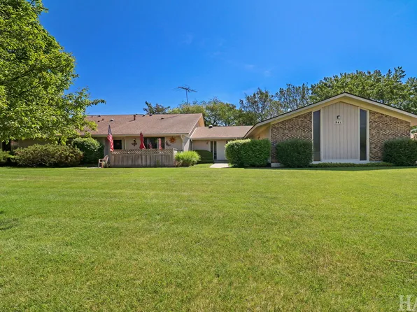 941 Wiltshire Dr APT D, McHenry, IL 60050