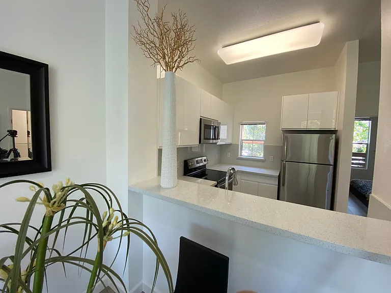 Montage Apartments — Photo 42