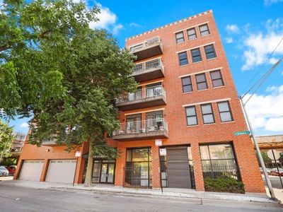 1405 N Orleans St APT F, Chicago, IL, 60610