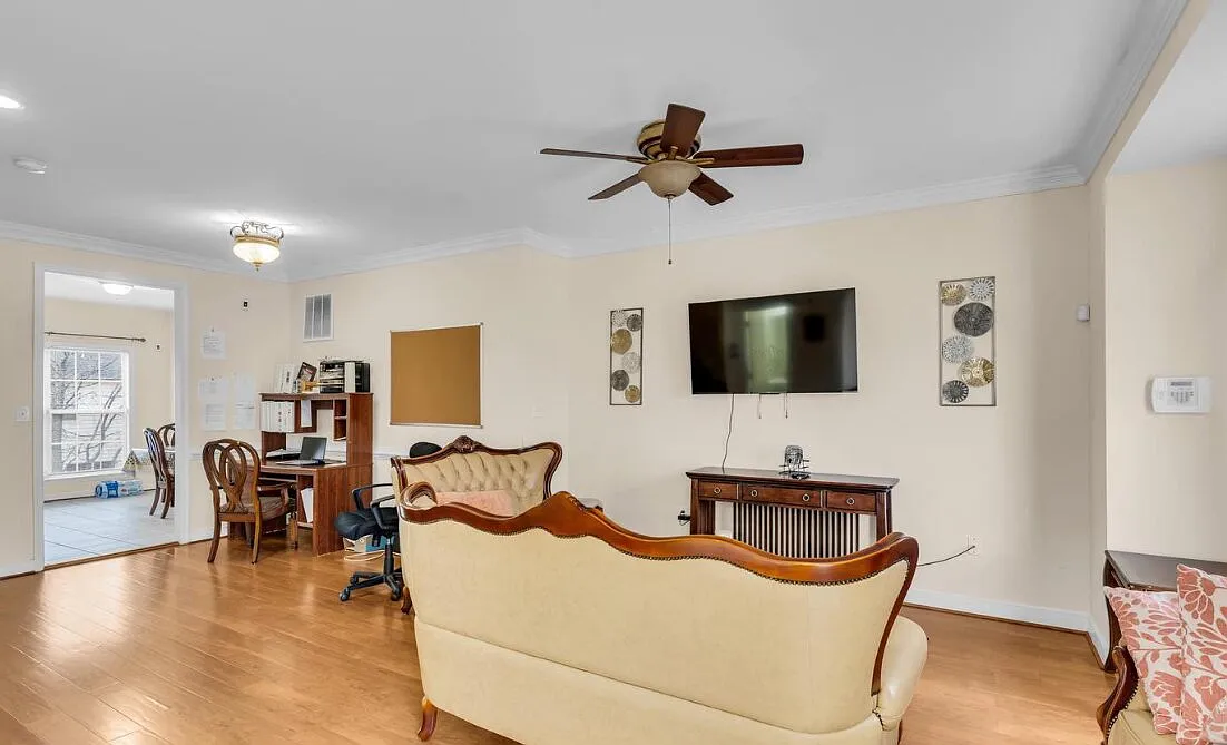 3 bed, 3.5 bath, 2256 sqft, $2,999 — Photo 4