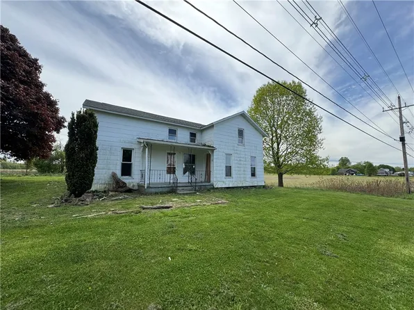 9301 Middle Rd, Lake City, PA 16423