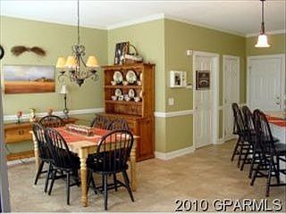 2nd image of 2723 Royal Dr