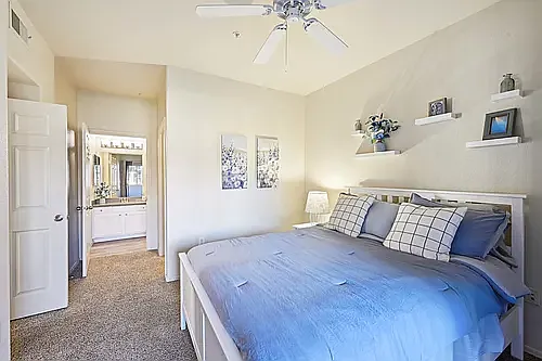 The Villas at Camelback Crossing — Photo 100