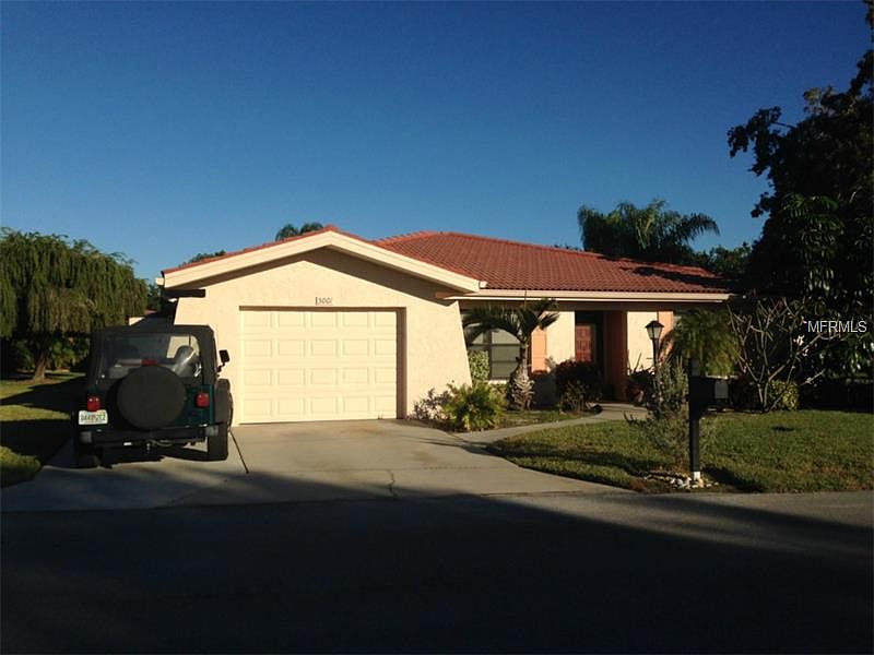 1st image of 5001 Vivienda Way