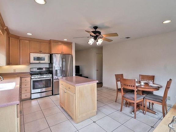 3rd image of 3206 Victor Ct