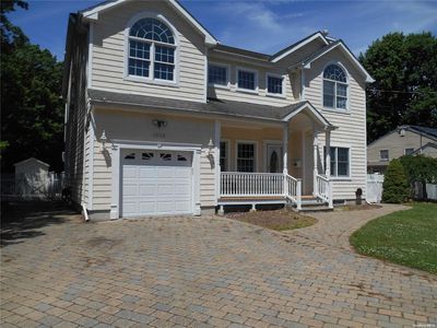 1382 Thompson Drive, Bay Shore, NY, 11706