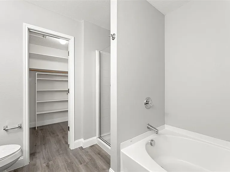 1701 Silverwood Ln — Photo 19
