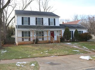 1734 Gilson St, Falls Church, VA 22043