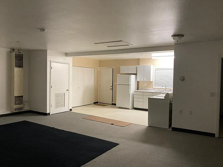 2210 E 74th Ave #B — Photo 2