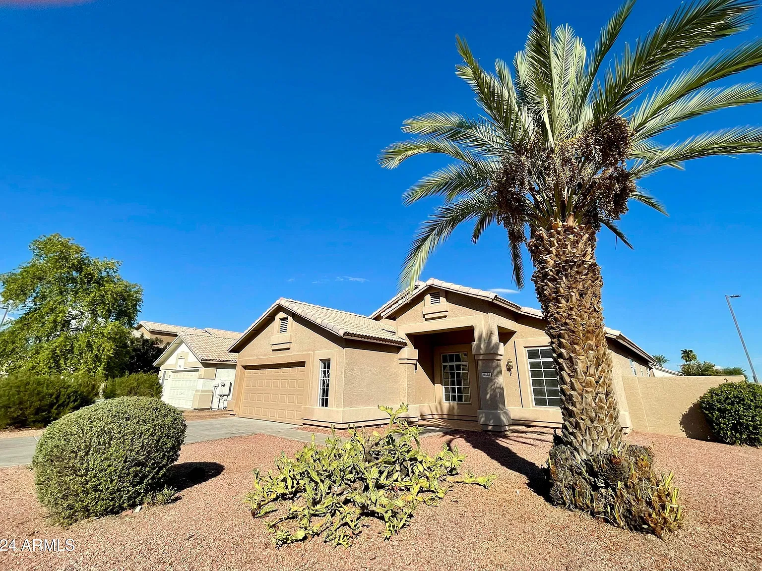 4 bed, 1900 sqft, $2,250 — Photo 2
