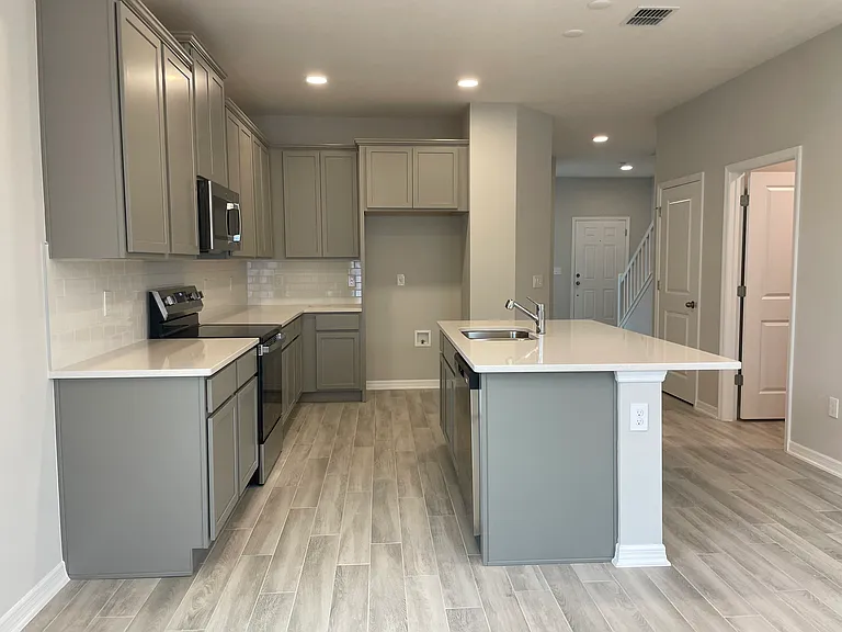 15911 Grafton Way — Photo 9