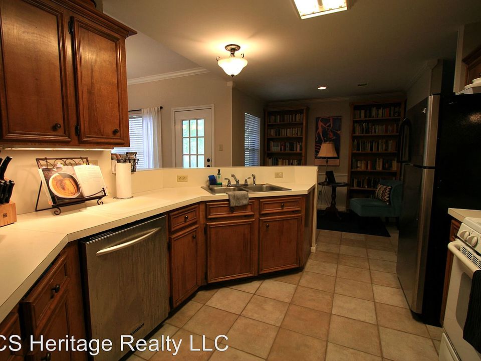 1st image of 2009 Sandalwood Ln