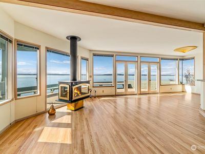 5905 Beach Drive SW, Seattle, WA, 98136