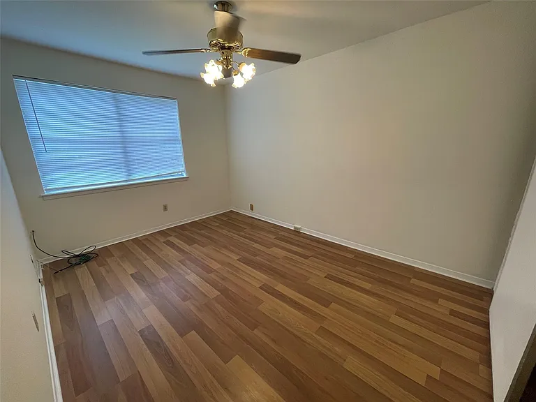 4079 Young St — Photo 13