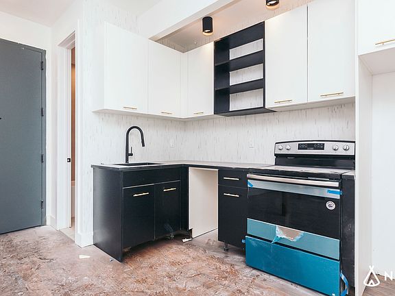 2nd image of 194 Scholes St #3H