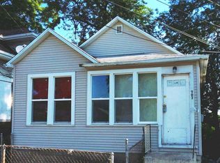 903 Wilcox St, Hammond, IN 46320