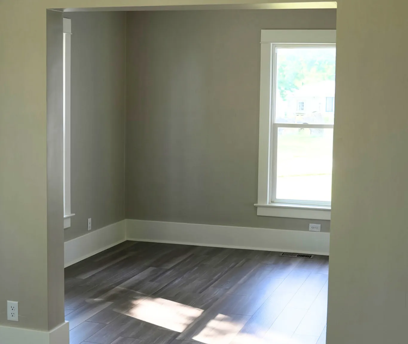 3 bed, 1.5 bath, 1432 sqft, $2,250 — Photo 3