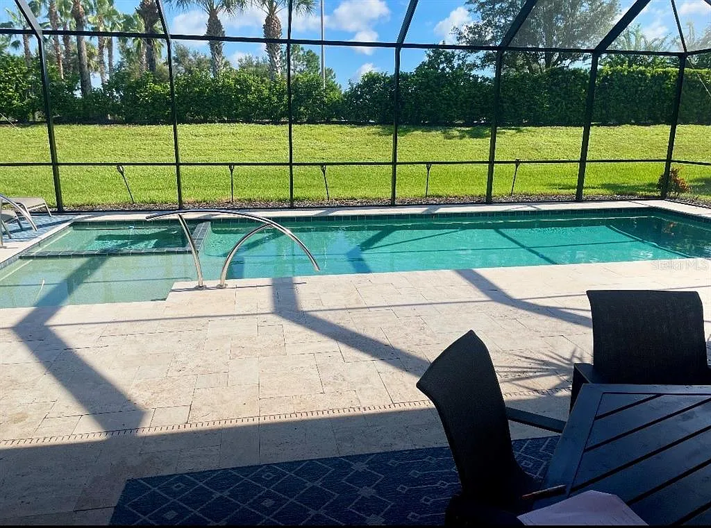 4 bed, 2.0 bath, 2244 sqft, $5,500 — Photo 2